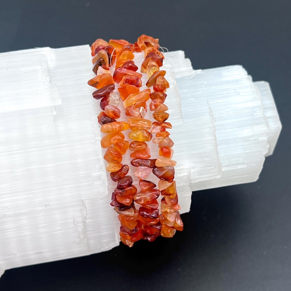 Carnelian Agate Chip Bead Elastic Stretch Bracelet - 1 Piece
